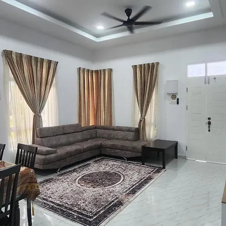 Homestay Irdina Adryana Free Wifi Kuala Terengganu Exterior photo