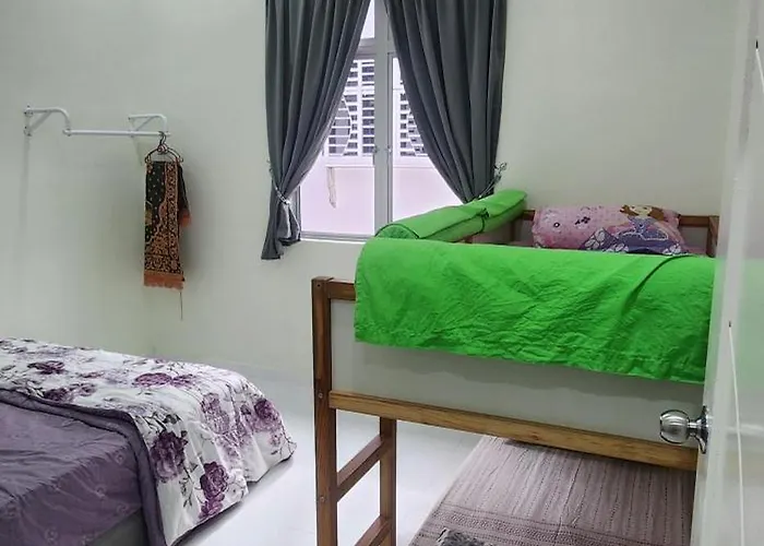 Homestay Irdina Adryana Free Wifi