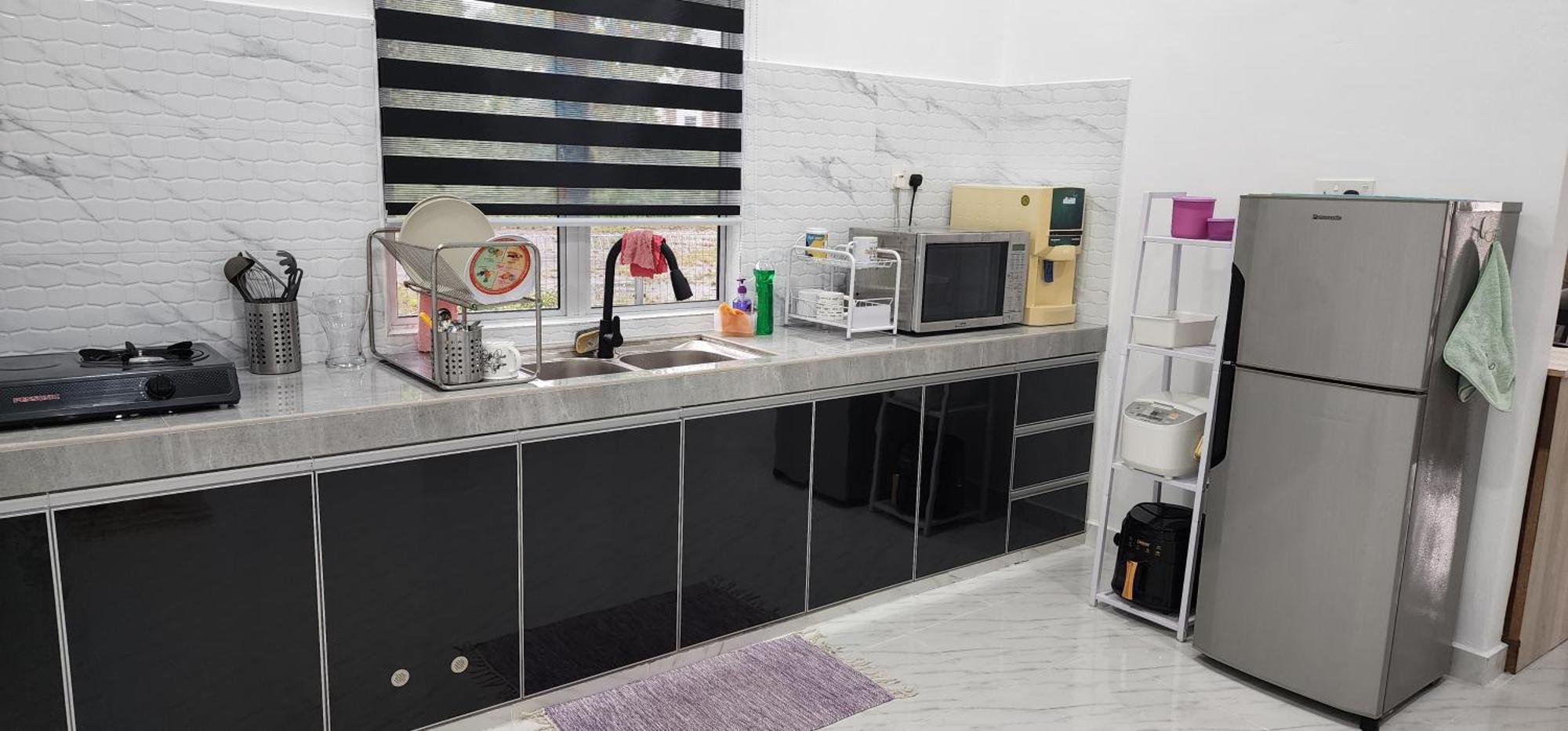 Irdina Adryana Free Wifi Holiday home *