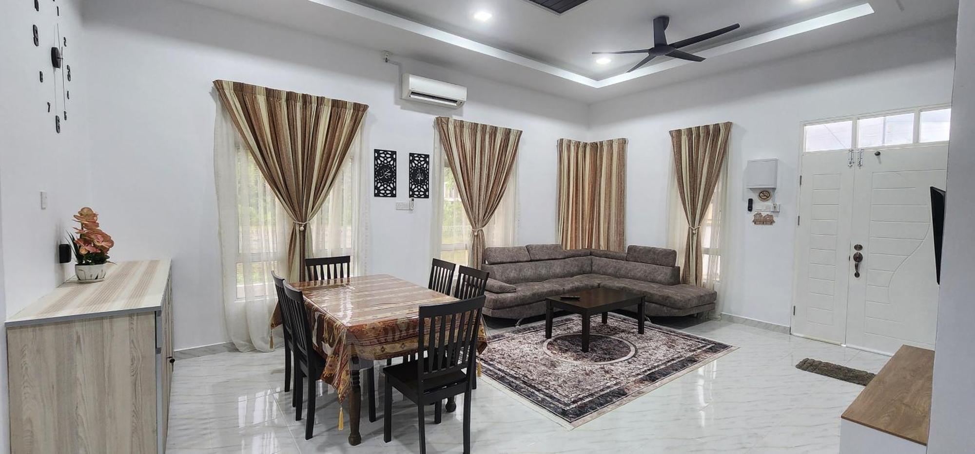 Irdina Adryana Free Wifi Holiday home